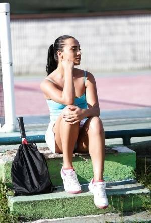 Close ups of sporty European solo babe Ana Rose masturbating outdoors on fanspics.net