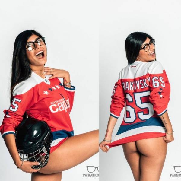 Mia Khalifa Hockey Jersey Sexy Photoshoot Set  - Usa on fanspics.net