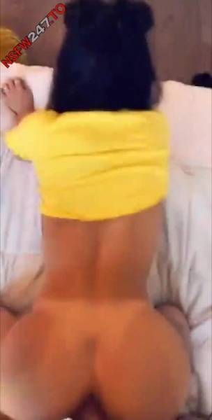Mia Screams hard fucked on bed snapchat premium xxx porn videos on fanspics.net