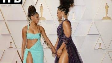 Halle Bailey & Chloe Bailey Pose on the Red Carpet at the 94th Annual Academy Awards on fanspics.net