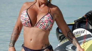 Katie Price Enjoys a Sunny Day on the Beach in Thailand - Thailand on fanspics.net