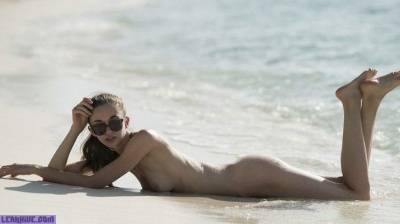 Kim Baltes German beauty naked on the beach - Germany on fanspics.net