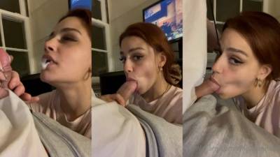Hannah Jo Blowjob While Gaming Porn Video  on fanspics.net