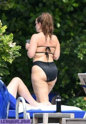  Ashley Graham Shows Huge Butt In Bikini on fanspics.net