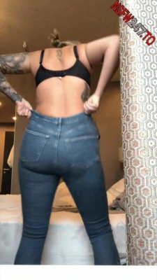 Paige Turnah Jeans stretching ass video porn videos on fanspics.net