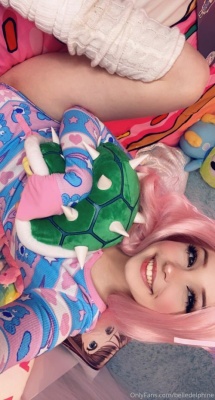 Belle Delphine  Photos on fanspics.net