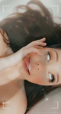 Belle Delphine Nude  Set on fanspics.net