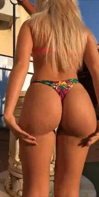 Paola Skye booty view snapchat premium xxx porn videos on fanspics.net