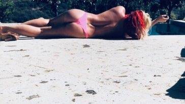 Britney Spears Sexy & Topless (6 Pics + Video) on fanspics.net