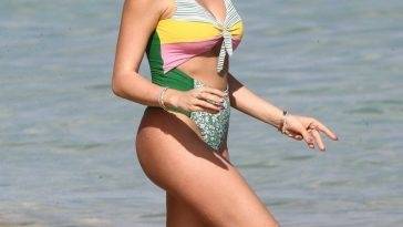Khloe Terae Enjoys a Sunny Day with Her Family on the Beaches of Miami on fanspics.net