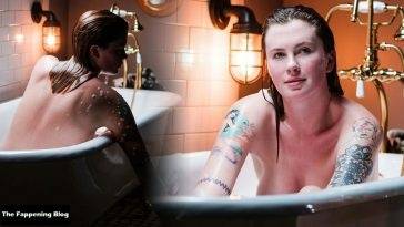 Ireland Baldwin Poses Naked in the Bathtub - Ireland on fanspics.net