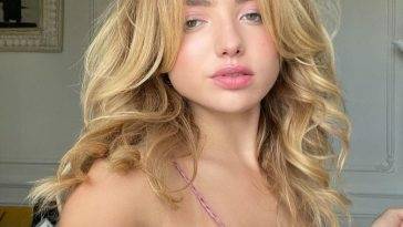 Peyton Roi List Sexy on fanspics.net