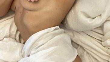 Gabbie Hanna Topless In Bed Onlyfans Set Leaked on fanspics.net