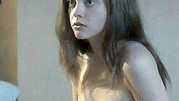 Christina Ricci Nude Scenes & Porn Video & Sexy Pics on fanspics.net