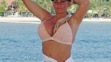 Katie Price Enjoy Her Holiday in Thailand - Thailand on fanspics.net