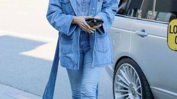 Khloe Kardashian Doubles Up Her Denim For a Shopping Trip at Sap and Honey in Sherman Oaks on fanspics.net