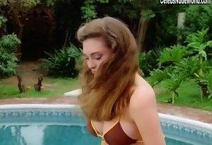 Lisa Allison in La ronde de l'amour (1985) Sex Scene on fanspics.net
