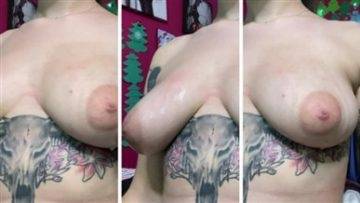 Quinn Gray Nude quinnxgray Oiled Up Boobs Video  on fanspics.net