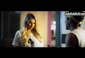 Kinsey Wolanski in Slasher Party (2019) Sex Scene on fanspics.net