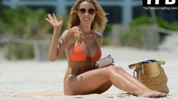 Lisa Hochstein Shows Off Her Sexy Bikini Body on the Beach in Miami on fanspics.net