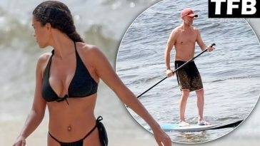 Vincent Cassel & Tina Kunakey Enjoy a Day on the Beach in Ipanema on fanspics.net
