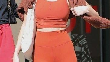Kendall Jenner Brings Her Orange Tones Out For Pilates in WeHo on fanspics.net