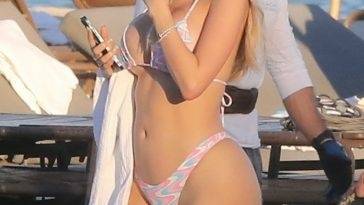 Alexa Dellanos Shows Off Her Curves with Alec Monopoly in Miami Beach on fanspics.net