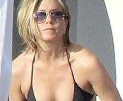 Jennifer Aniston Bikini Pics Ring In The New Year on fanspics.net