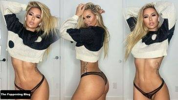Kindly Myers Flaunts Gorgeous Ass in Lace Panties on fanspics.net