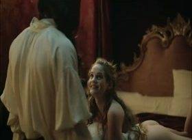 Noemie Schmidt 13 Versailles (2015) s01e03-04 Sex Scene on fanspics.net