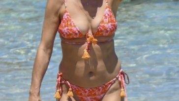 Kate Walsh Shows Off Her Fabulous Bikini Body at The Beach in Perth on fanspics.net