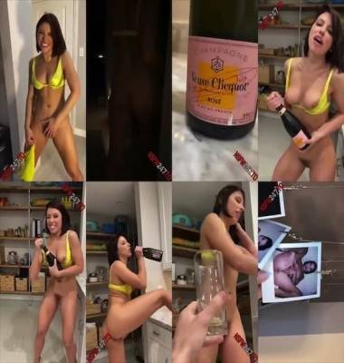 Adriana Chechik masturbation till squirt & drinking it snapchat premium 2020/03/22 on fanspics.net