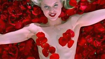 Mena Suvari Nude 13 American Beauty (14 Pics + Remastered & Enhanced Video) - Usa on fanspics.net