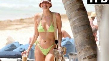 Leonie Hanne Enjoys a Day at the Beach in Mexico - Mexico on fanspics.net