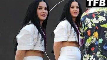 Katy Perry Shows Her Underboob Filming a New Season of American Idol in Maui - Usa on fanspics.net