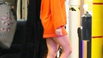Leggy Jennifer Lopez Dons Sexy All-Orange Look on fanspics.net