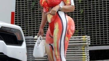 Blac Chyna Shows Off Her Famous Curves in Malibu on fanspics.net