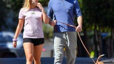 Zach Braff Is Seen with Braless Florence Pugh in LA on fanspics.net