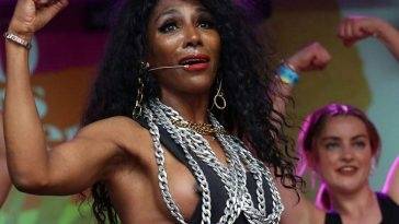 Sinitta Nude Nipples While Stage Performance on fanspics.net