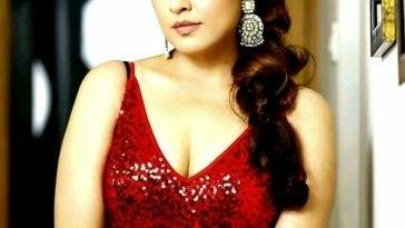 Tanushree Dutta Sexy Collection on fanspics.net