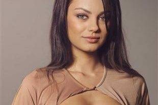 Mila Kunis Shows Off Her Hairy Vagina on fanspics.net