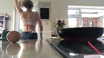 Bethany lily sexy bra in the kitchen nude onlyfans videos 2020/11/20 on fanspics.net
