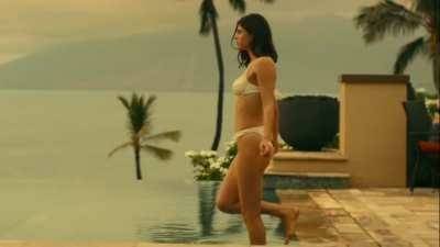 Even Sydney Sweeney can't help but stare when Alexandra Daddario strips to a bikini on fanspics.net