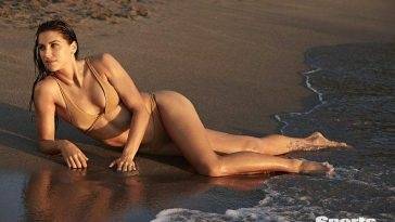 Alex Morgan Nude & Topless ULTIMATE Collection on fanspics.net