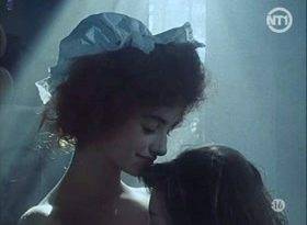 Penélope Cruz 13 Série rose.Elle et lui (1991) Sex Scene on fanspics.net