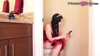 Ellie Idol prom queen struggles on the toilet xxx premium porn videos on fanspics.net