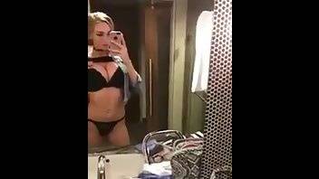 Kendra Sunderland lifts up her dress premium free cam snapchat & manyvids porn videos on fanspics.net