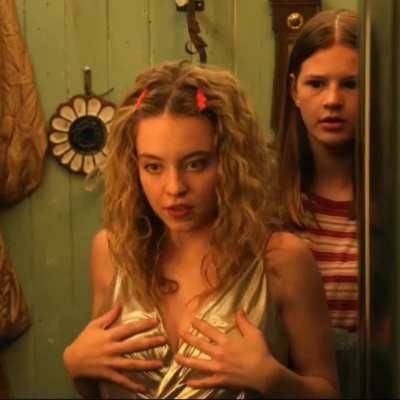 Want to grope Sydney Sweeney's huge tits and make her ride on top of me on fanspics.net
