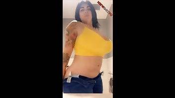 Ana lorde public toilet pussy fingering snapchat xxx porn videos on fanspics.net