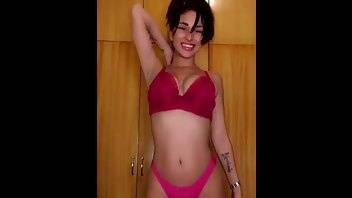 Shay Laren shows a figure premium free cam snapchat & manyvids porn videos on fanspics.net